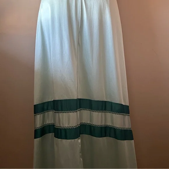 Vintage 70s Pale Green Vassarette Chevron Striped Nightgown - Picture 8 of 10
